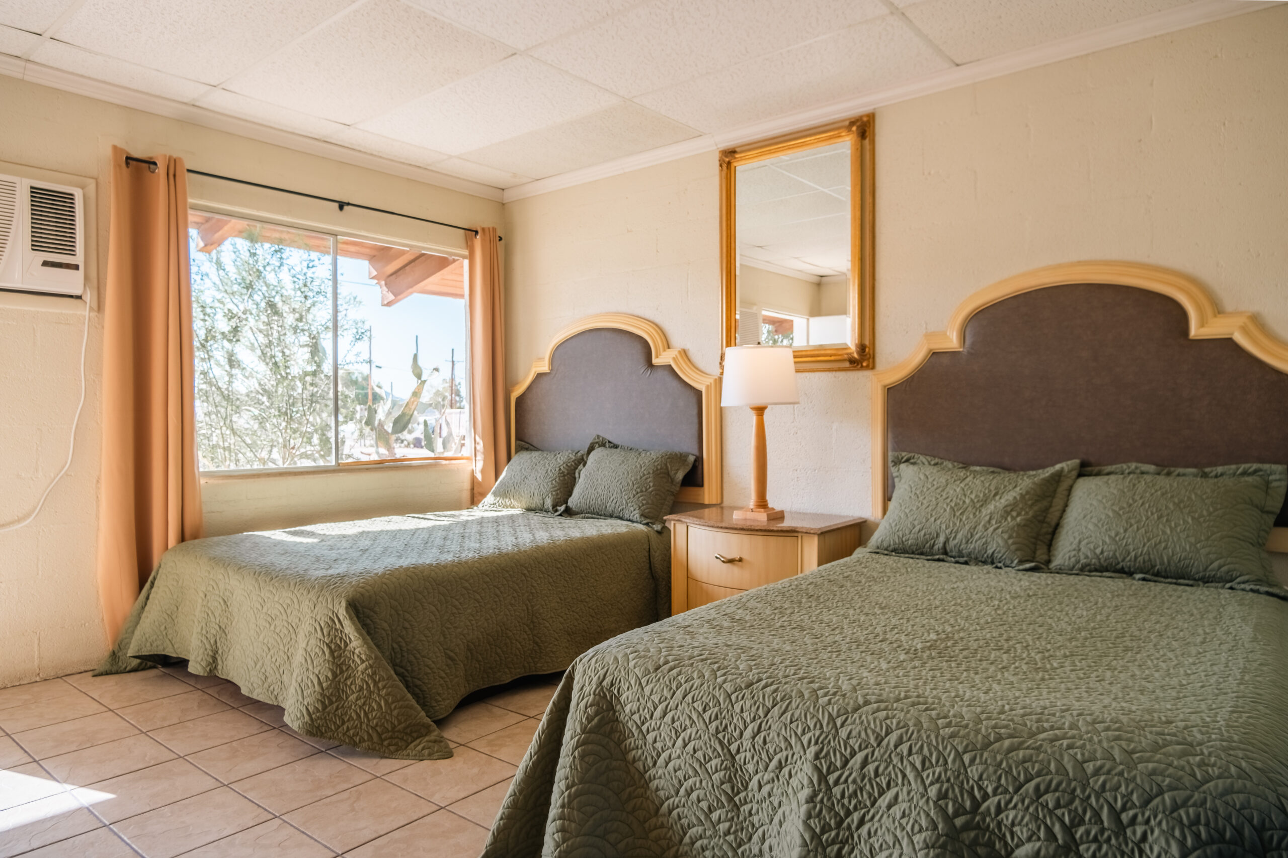Burro Inn Rentals at Black Meadow Landing on Lake Havasu